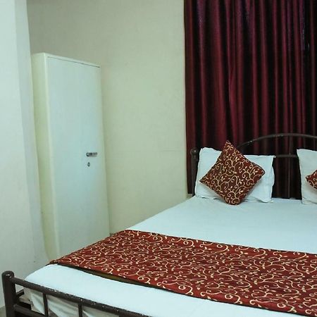 Hotel Dilip Indore Exterior foto