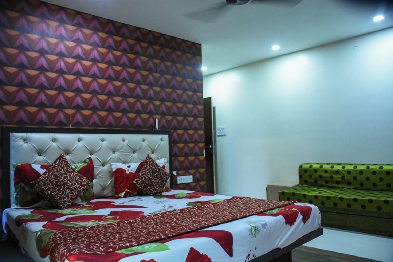 Hotel Dilip Indore Exterior foto
