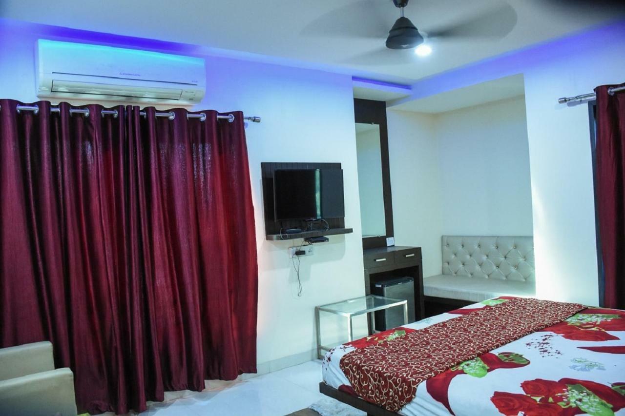 Hotel Dilip Indore Exterior foto